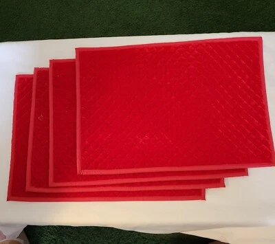 Manteles individuales rojo acolchado terciopelo delantero de 4 19 por 12 trasero sólido, sin acolchado Foto 1 de 3