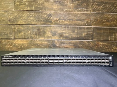 S4148F-ON Dell EMC PowerSwitch S48x10GbE 2x40GbE 4x100GbE con ONIE SOLAMENTE Foto 1 de 4