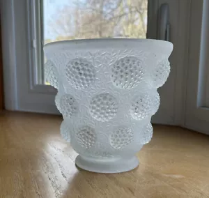 "Florero Fenton Les Cabachon Gems vidrio esmerilado hecho de molde Verlys 6 3/4"" de alto" - Imagen 1 de 11