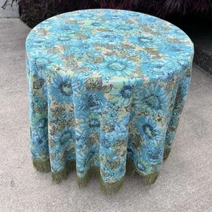 Vintage blaue Gänseblümchen Blumen runde Tischdecke mit grünen Fransen 54" - Bild 1 von 10