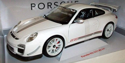Burago 1/18 scale Diecast 18-11036 Porsche 911 GT3 RS 4.0 White - Image 1 of 3