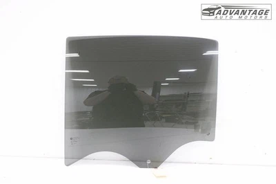 Chevrolet Equinox 2018-2024 puerta trasera izquierda ventana cristal 84388313 OEM Foto 1 de 4