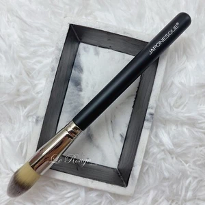 Japonesque Pro Point Foundation Brush (under eye concealer) New - Picture 1 of 2