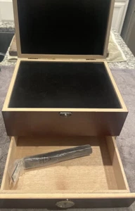 Cedar Humidor 10 X 8 X 6.25 NIB People Of The Leaf ! - Picture 1 of 15