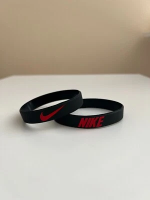 Una (1) pulsera de silicona Nike - talla única para todos los sudadores Foto 1 de 4