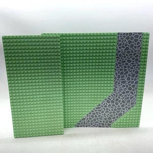 LEGO Paradisa Acres Ranch #6419 Light Green Baseplates 32x16 & 32x32 Driveway - Picture 1 of 4