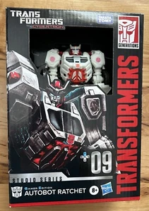 Transformers War For Cybertron Studio Series 09 Gamer Edition AUTOBOT RATCHET - Picture 1 of 7