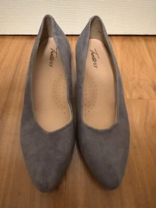Trotters Kiera Pump in Grey Suede sz 8W MSRP $109 - Picture 1 of 7