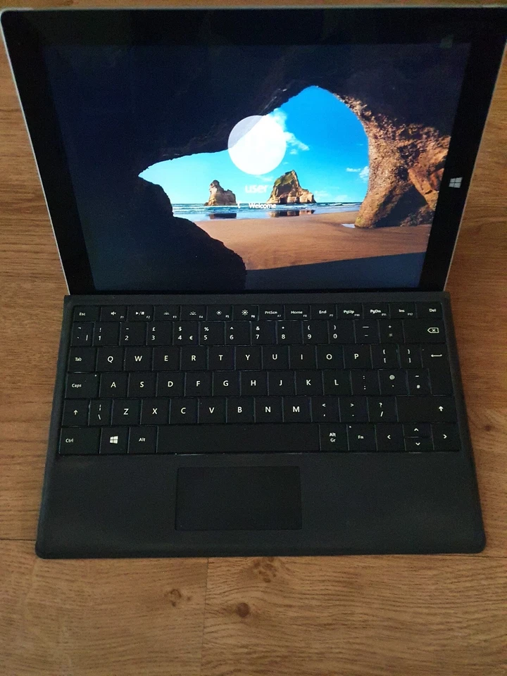 microsoft surface pro - Image 1 of 3