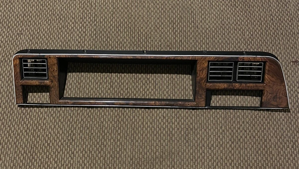 Chrysler New Yorker 1991-1993 velocímetro bisel panel de instrumentos grano de madera OEM Foto 1 de 4