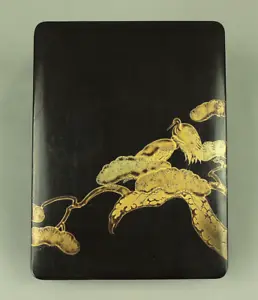 Suzuribako (Inkstone Box) design of Gold Lacquered Makie 'Crane and Pine Tree' - Picture 1 of 24