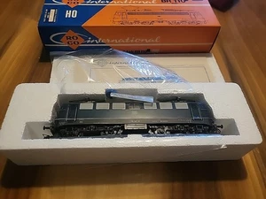 Roco DC HO 1:87 Deutsche Bundesbahn BR 110 4135A Dark Blue/Green LOCOMOTIVE RARE - Picture 1 of 10