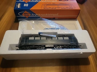 Roco DC HO 1:87 Deutsche Bundesbahn BR 110 4135A Dark Blue/Green LOCOMOTIVE RARE - Image 1 of 4