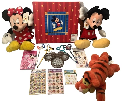 Libro de recortes de Mickey Mouse Disney de Sandylion + calcomanías adicionales, bolígrafos, peluche y más❣❣💓 Foto 1 de 4