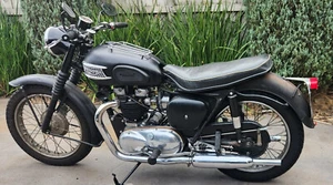 1959 Triumph Thunderbird, 650cc, 6T, Black, engine and gearbox recently rebuilt. - Picture 1 of 7