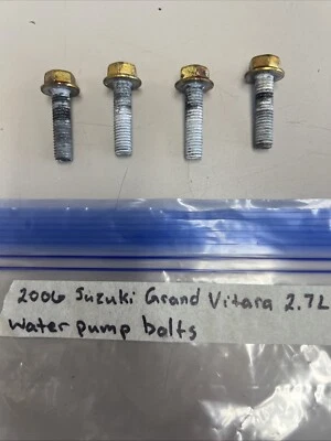 Suzuki XL7 2006 Grand Vitara 2,7 pernos de bomba de agua Foto 1 de 2