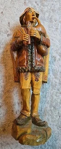 VINTAGE FOLK ART WOOD CARVED MAN BAGPIPES WOODCARVING DETAILED ANIMAL FIGURINE - Picture 1 of 9
