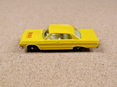 OLD VINTAGE LESNEY MATCHBOX # 20 CHEVROLET IMPALA TAXI - Image 1 of 4