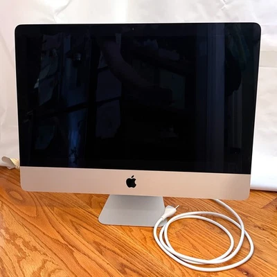 Apple iMac (Late 2013, 1TB HDD, Intel Core i5, 2.90 GHz, 8GB RAM) Silver - Image 1 of 4