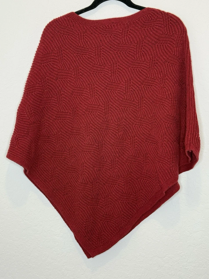 Poncho Pullover Tejido Jill Talla Pequeña-Lg Rojo Tejido con Cable Mezcla de Algodón Acogedor Vacaciones Foto 1 de 4
