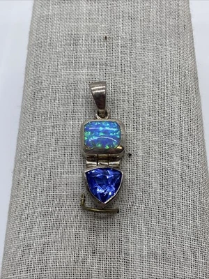 Colgante de plata de ley 925 con ópalo azul e imitación de tanzanita Foto 1 de 4