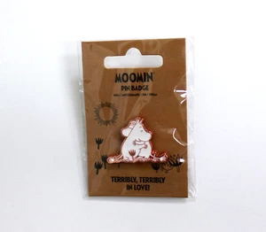 Moomin Hug Metal Enamel Pin Badge "Terribly, Terribly In Love!" - Picture 1 of 3