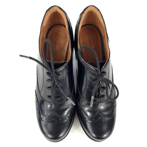 Boots Black Leather Lace Up Ankle Heels Size 5.5 Clarks - Picture 1 of 13