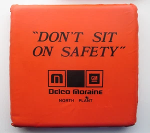 GM Delco Moraine North Plant Vintage Advertising stadium seat cushion 14" X !4" - Picture 1 of 7