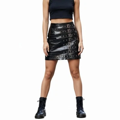 Minifalda negra FOREVER 21 Punk Rock charol sintético hebilla con cinturón M Foto 1 de 4