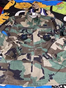 VTG US Air Force 1998 Woodland Camo BDU Pacific Air Forces Leading Charge Shirt - Picture 1 of 12