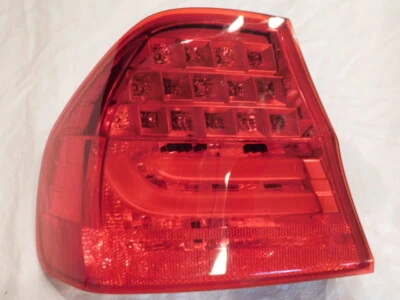 BMW 328i y 328i xDrive 2009-2011 y conductor 335i luz trasera exterior sedán izquierda izquierda derecha Foto 1 de 4