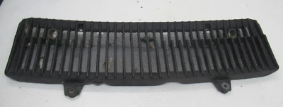 JAGUAR XJS 1987 5.3 MECANISMO DE MOTOR LIMPADOR E GRADE DE TAMPA DE ENTRADA DE AR - Imagem 1 de 3