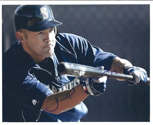 Miguel Cairo autograph signed 8 x 10 inch photo MARINERS - Picture 1 of 1