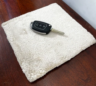 Handmade Kitchen Décor Rug Indoor White Table Mat Indien Modern Viscose Placemat - Image 1 of 4