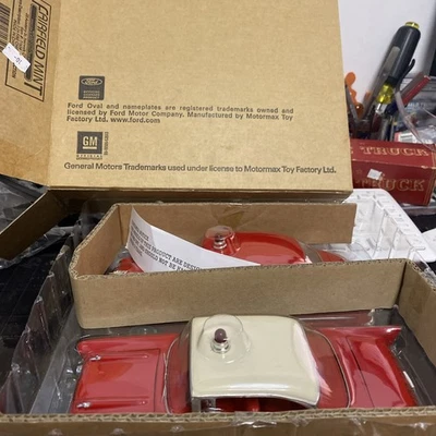 Coches diecast Fairfield Mint Fire Chief 57 Chevy y 49 Mercury escala 1/24 Foto 1 de 4