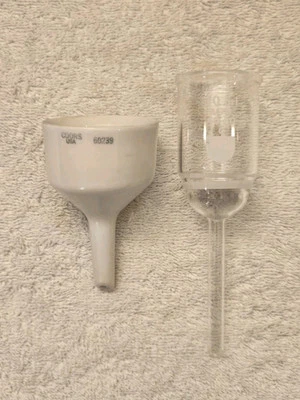 Two Small Funnels, Coors Buchner 60239, 30ml Fritted Pyrex 36060 - Image 1 of 4