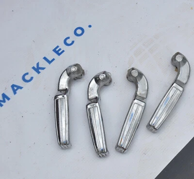 1970 Buick LeSabre Sedan Interior Door Handles Chrome Door Handles Levers - Imagem 1 de 4