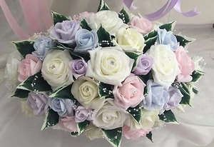 Hochzeitstisch Mittelstück, Tischplatte Gesteck helle Pastelltöne - Bild 1 von 1