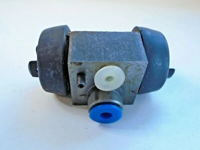 Lockeheed Rear Wheel Cylinder 4241-537 Fits Morris 250 67-70 - Image 1 of 4