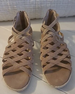 ADAM TUCKER by Me Too Tan Leather Cason Back Zipper Sandals Women's Size US 8M - Picture 1 of 10