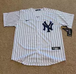 sNWT #99 Aaron Judge Pinstripe No Name Yankees Jersey Youth XL - Picture 1 of 2