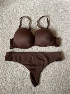 Super Push-up-BH-Set Pink Victoria’s Secret 36A braun überall getragen - Bild 1 von 10
