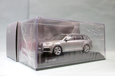 Spark - AUDI Q7 gris métallisé neuf NBO 1/43 - Photo 1/3