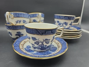 6x schöne Royal Doulton Fine China Stände Teetassen Untertassen #1 - Bild 1 von 7