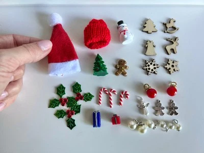 30 Classic Christmas Decorations & Ornaments Set Dollhouse Miniatures Santa Tree - Image 1 of 4