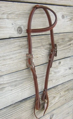 Cabezal de una oreja floral de cobre floreciente de doble hebilla de cuero cosido liso Foto 1 de 3