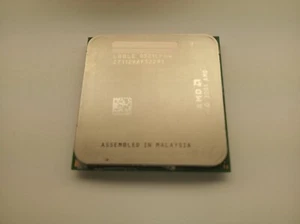 AMD Athlon 64 ADA3000DAA4BW 3000+ 1,8 GHz socket 939 - Photo 1/2