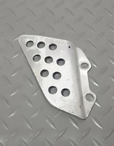 ♻️ Kawasaki ZX-9R ZX9R B1 B2 B3 B4 1994 - 1997 Right Heel Plate Guard Cover ♻️ - Picture 1 of 8