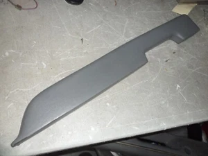 87-93 Ford Mustang Non Power Manual Door Panel Passenger RH Grey Armrest Pad 88 - Picture 1 of 2