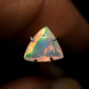 0.56 Ct IF World Class Rare 100% Natural Rainbow Colors Play Solid Facet Opal - Picture 1 of 2